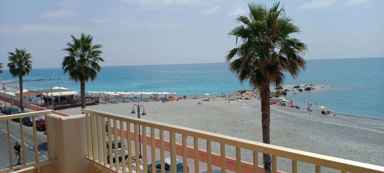 Appartamento Giardino Ventimiglia Eksteriør bilde